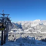 Waldwirt Pensión Russbach am Pass Gschütt