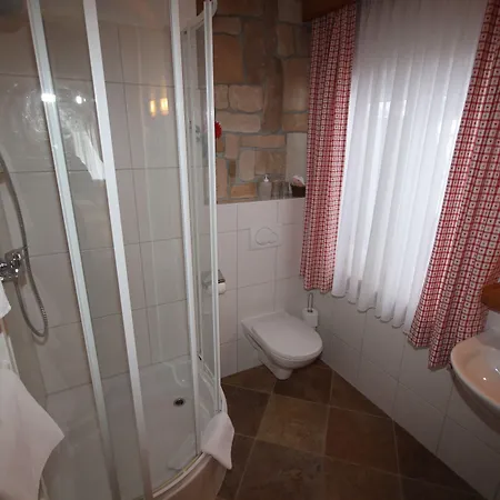 Waldwirt Russbach am Pass Gschütt