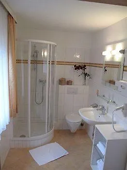 Guest house Waldwirt Russbach am Pass Gschuett